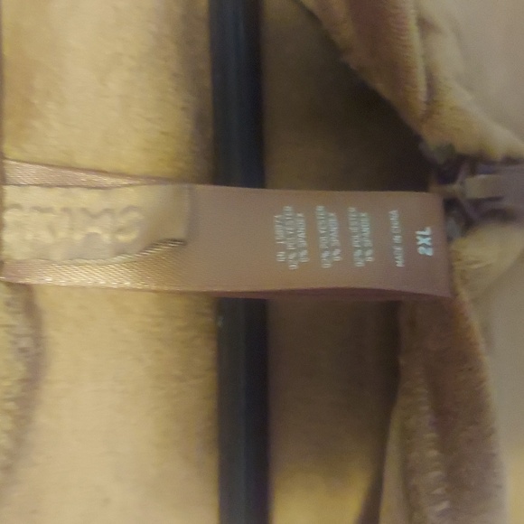 SKIMS velour suite in carmel, size 2X - Picture 7 of 7